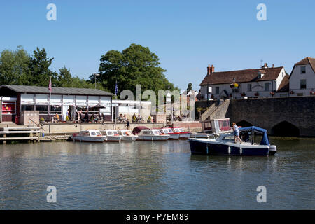 View across River Thames to Annie`s Tea Room, Abingdon-on-Thames, Oxfordshire, England, UK Stock Photo